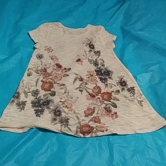 3 for $25 GINGER G  🌹 Blouse 👚 - Picture 4 of 8